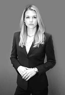 Julia Huxman Ronnebaum Strategic and Creative Trial Attorney in VSCP Law